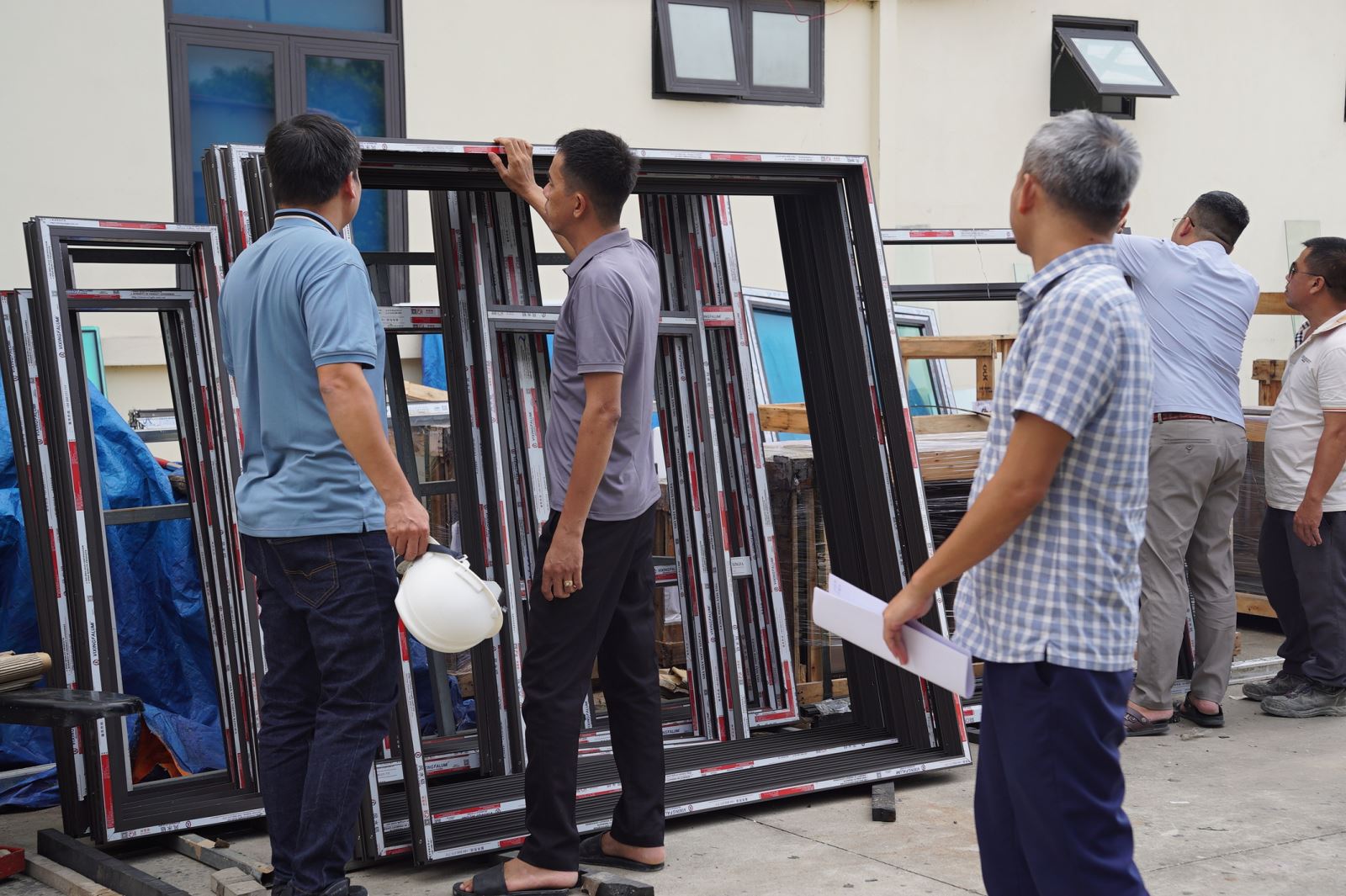 ĐÓN TIẾP ĐẠI DIỆN EEC VIỆT NAM THAM QUAN NHÀ XƯỞNG AMCWINDOW